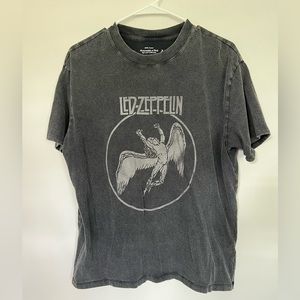 Abercrombie & Fitch Vintage Inspired Graphic Tee
